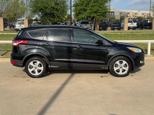 Tuxedo Black 2014 Ford Escape SE