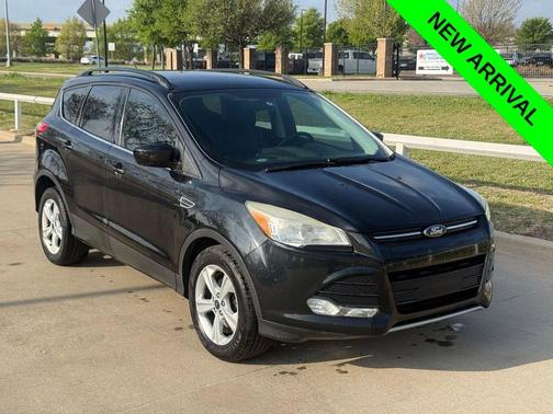 Tuxedo Black 2014 Ford Escape SE