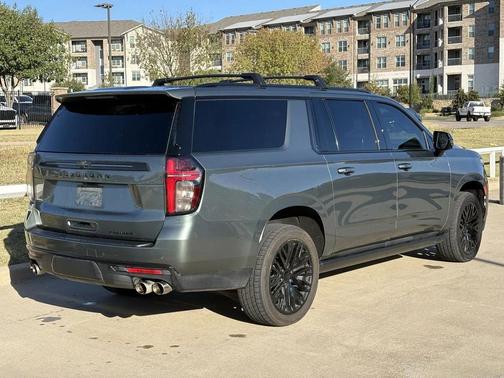2023 Chevrolet Suburban Premier