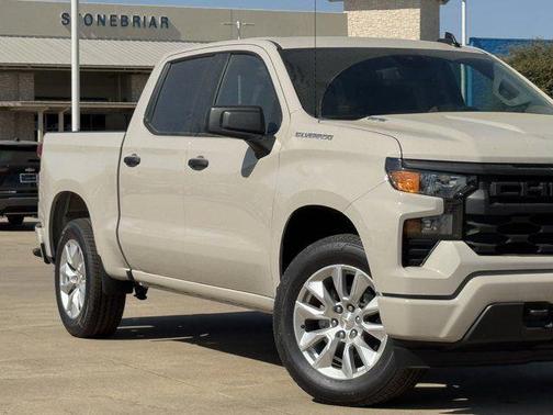 White Sands 2026 Chevrolet Silverado 1500 Custom