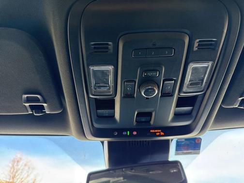 2023 Chevrolet Suburban 4WD Z71