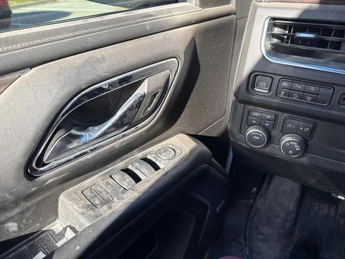 2023 Chevrolet Suburban 4WD Z71