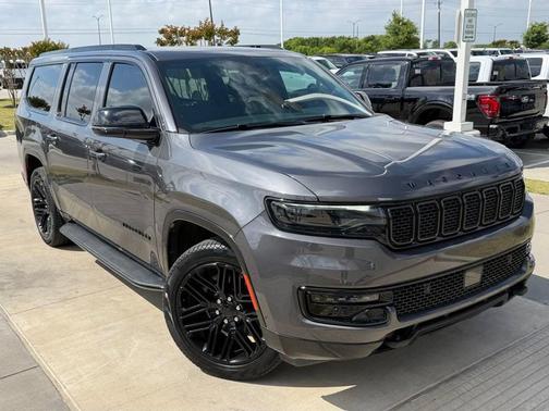 Baltic Gray Metallic Clearcoat 2024 Jeep Wagoneer L Series II Carbide 4x4