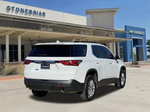 2022 Chevrolet Traverse LT Cloth