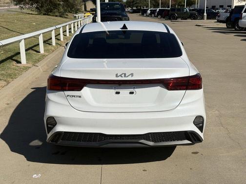 2022 Kia Forte LXS