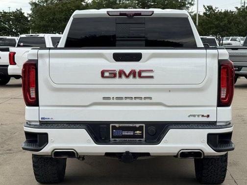 Summit White 2022 GMC Sierra 1500 AT4