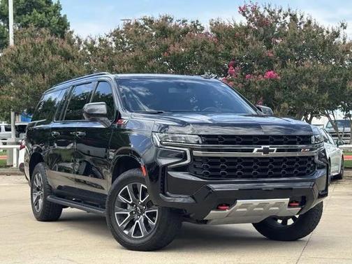 2022 Chevrolet Suburban 4WD Z71