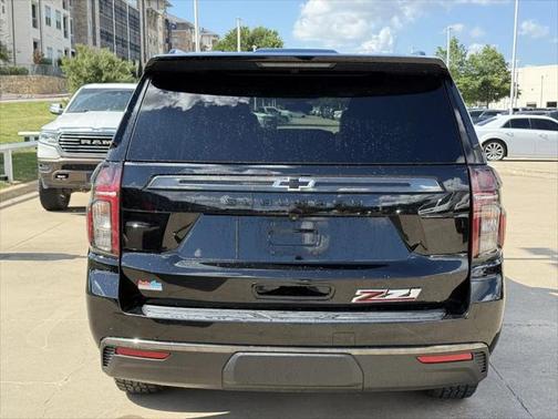 2022 Chevrolet Suburban 4WD Z71