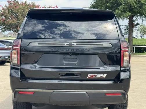 2022 Chevrolet Suburban 4WD Z71