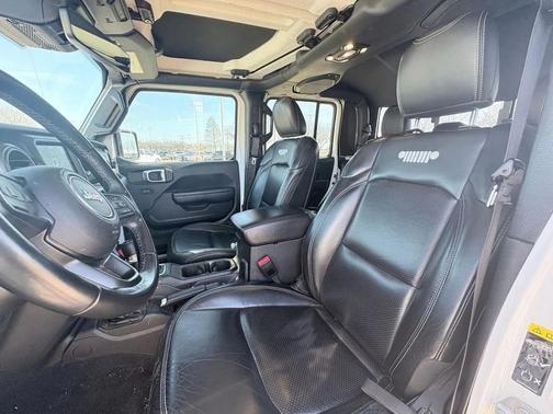 2022 Jeep Gladiator Sport S