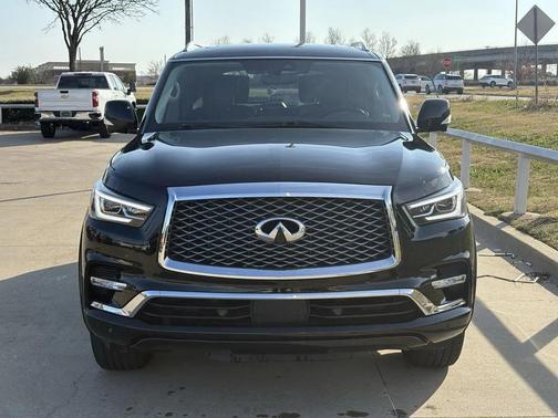 2021 INFINITI QX80 Luxe