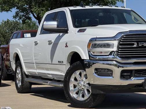 2022 RAM 2500 Laramie Crew Cab 4x4 8' Box
