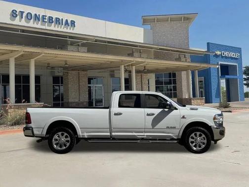 2022 RAM 2500 Laramie Crew Cab 4x4 8' Box