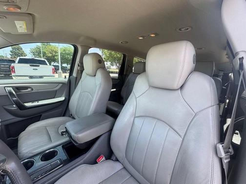 Siren Red Tintcoat 2017 Chevrolet Traverse Premier