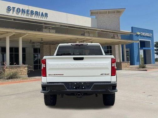 Summit White 2024 Chevrolet Silverado 1500 ZR2