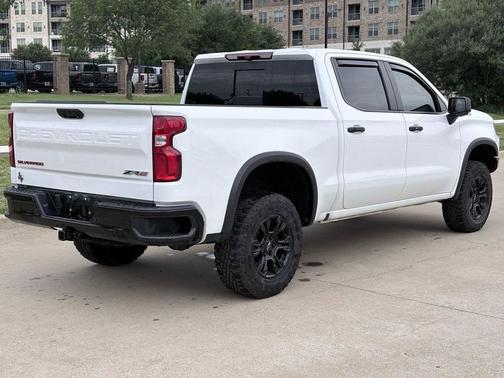 Summit White 2024 Chevrolet Silverado 1500 ZR2