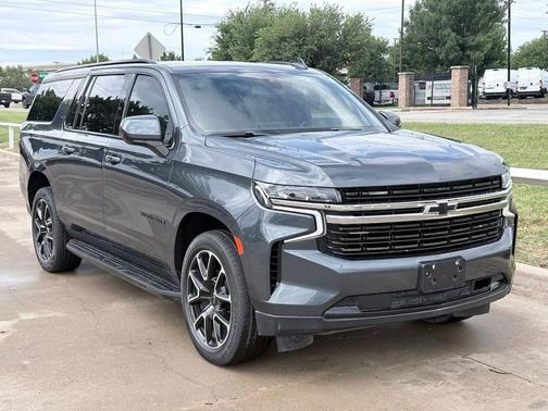 Shadow Gray Metallic 2021 Chevrolet Suburban RST