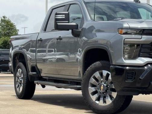 Sterling Gray Metallic 2024 Chevrolet Silverado 2500 Custom