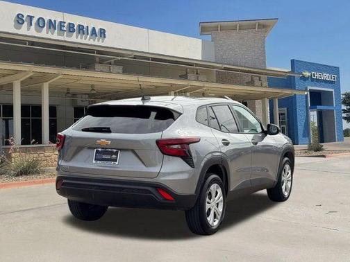 Sterling Gray Metallic 2025 Chevrolet Trax LS
