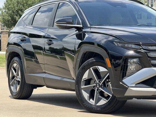 Phantom Black 2025 Hyundai TUCSON SEL Convenience