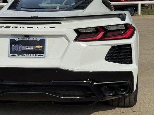 Arctic White 2026 Chevrolet Corvette Stingray w/2LT