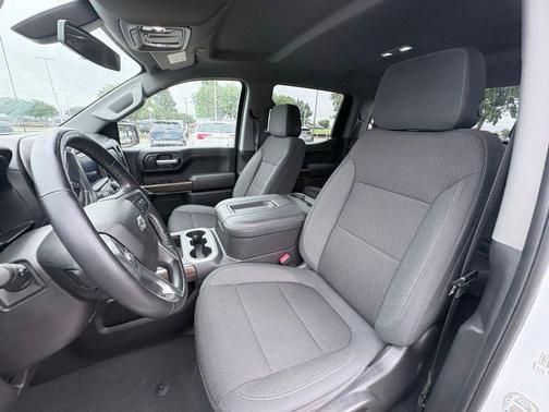 Summit White 2021 Chevrolet Silverado 1500 RST
