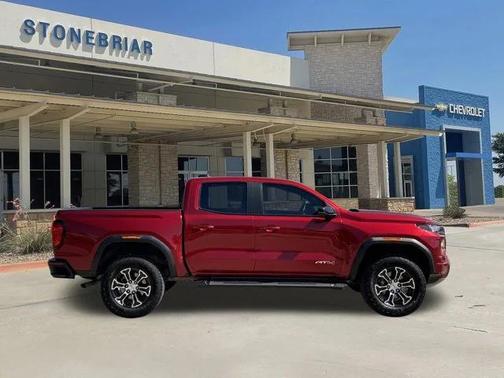 2024 GMC Canyon AT4
