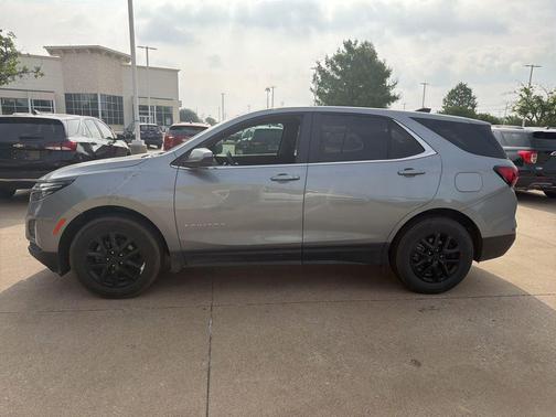 Sterling Gray Metallic 2024 Chevrolet Equinox 1LT