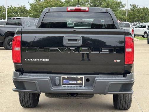 Black 2021 Chevrolet Colorado LT