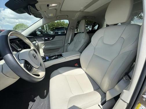 2024 Volvo S60 Recharge Plug-In Hybrid T8 Plus Dark Theme