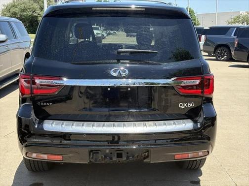 2021 INFINITI QX80 Luxe
