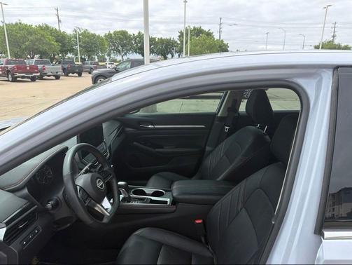 Gray 2024 Nissan Altima SR FWD