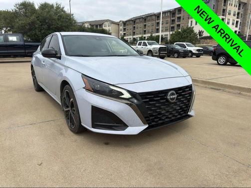 Gray 2024 Nissan Altima SR FWD