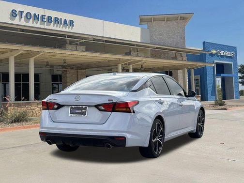 Gray 2024 Nissan Altima SR FWD