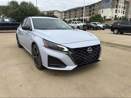 Gray 2024 Nissan Altima SR FWD