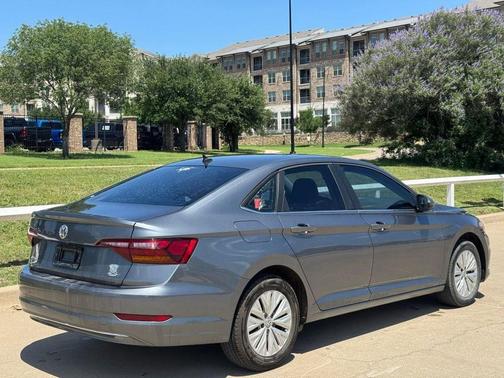 Platinum Gray Metallic 2019 Volkswagen Jetta 1.4T S