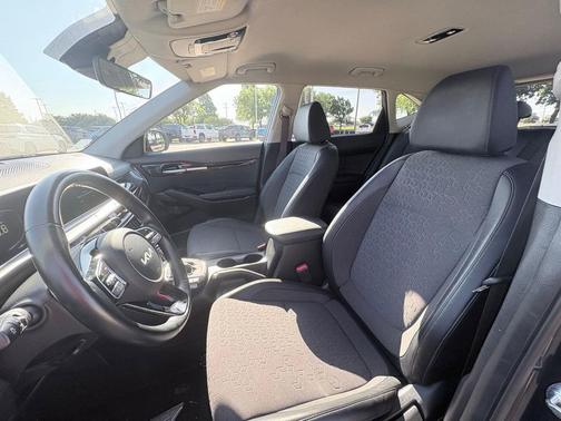 Gravity Gray 2025 Kia Seltos S