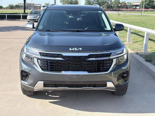 Gravity Gray 2025 Kia Seltos S