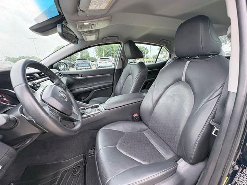 Blue 2018 Toyota Camry XSE