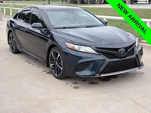 Blue 2018 Toyota Camry XSE