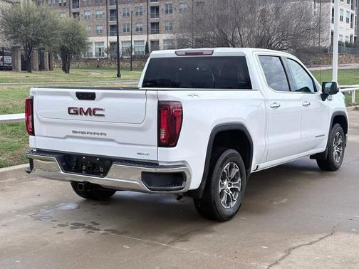 2025 GMC Sierra 1500 SLT