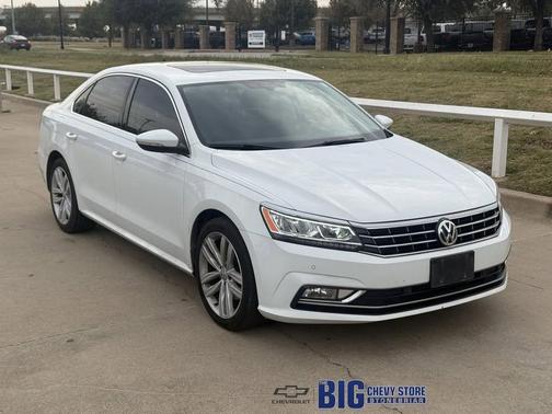 2018 Volkswagen Passat 2.0T SE