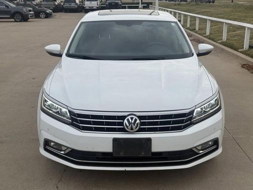 2018 Volkswagen Passat 2.0T SE