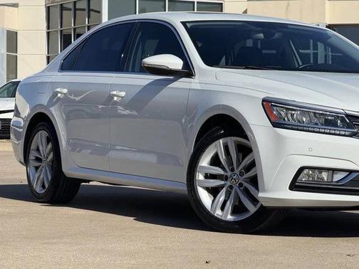 2018 Volkswagen Passat 2.0T SE