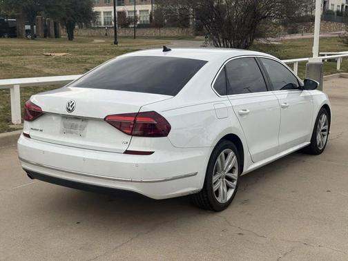 2018 Volkswagen Passat 2.0T SE