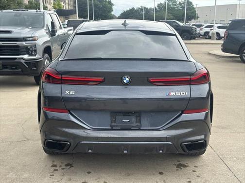 2021 BMW X6 M50i