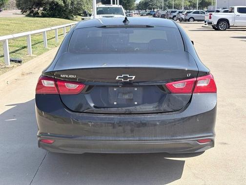 Mosaic Black Metallic 2024 Chevrolet Malibu FWD 1LT