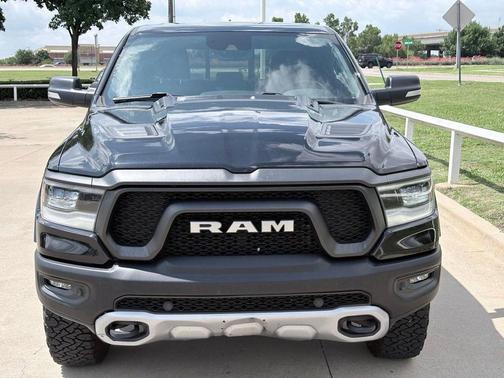 Diamond Black Crystal Pearlcoat 2021 RAM 1500 Rebel