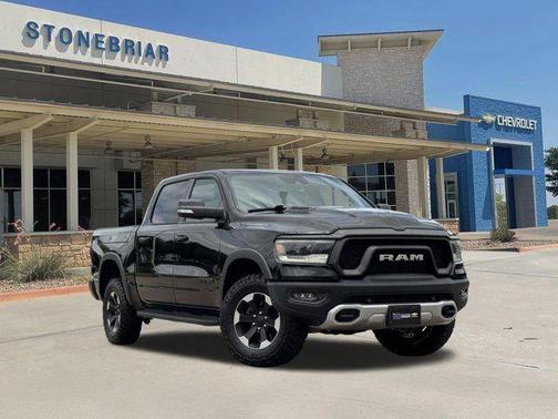 Diamond Black Crystal Pearlcoat 2021 RAM 1500 Rebel