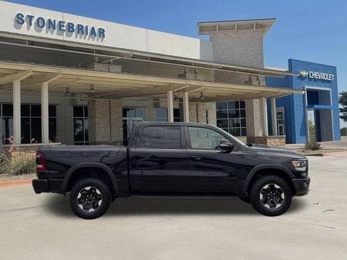 Diamond Black Crystal Pearlcoat 2021 RAM 1500 Rebel